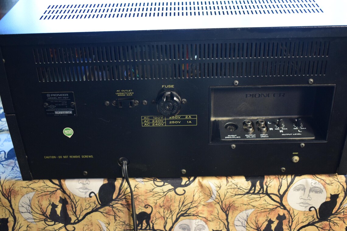 Vintage Pioneer RT 707 Reel to Reel Tape Player